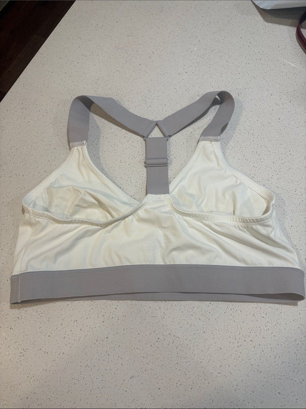 Natori Seamless Light Cream & Gray Wireless Bralette - Picture 5 of 9